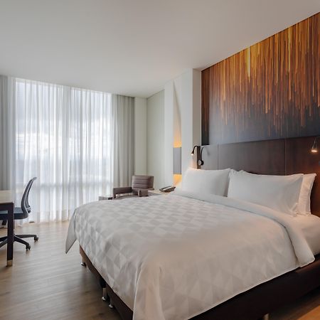 Holiday Inn Bogota Airport By Ihg מראה חיצוני תמונה