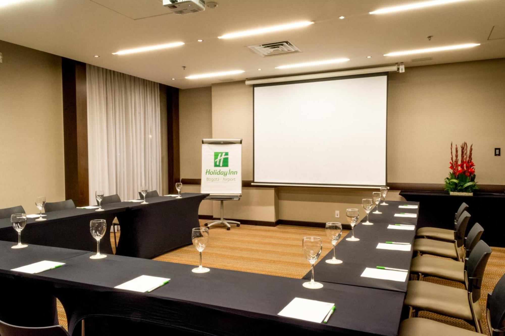 Holiday Inn Bogota Airport, An Ihg Hotel מראה חיצוני תמונה