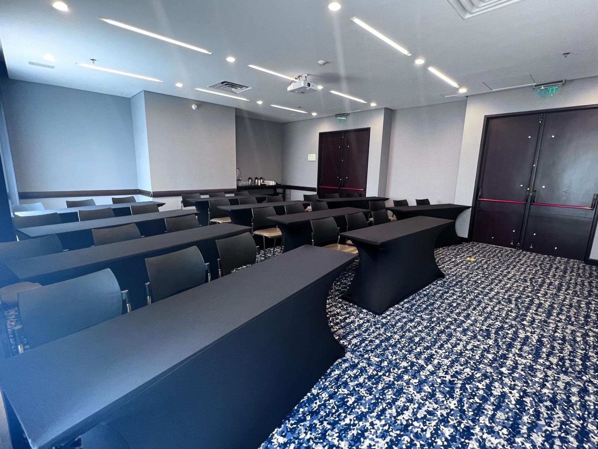 Holiday Inn Bogota Airport By Ihg מראה חיצוני תמונה